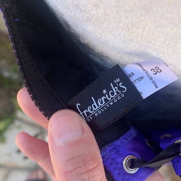 Frederick’s Y2k lace up purple satin corset with black satin lace up size 38 - Picture 8 of 9